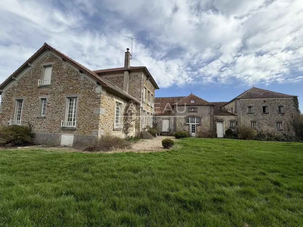 Corps de ferme historique - La Chapelle-Gauthier (Seine-et-Marne) -