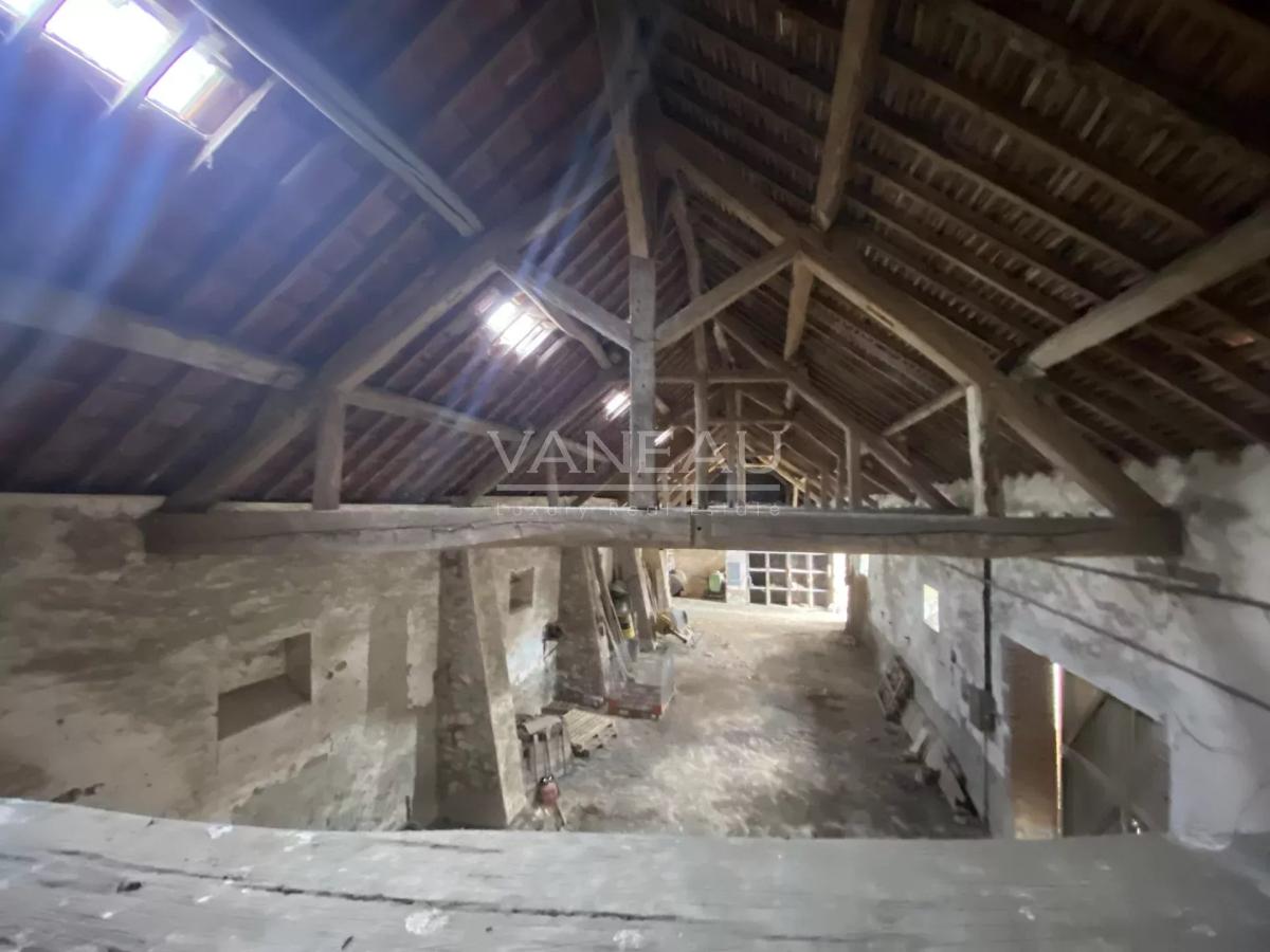 Corps de ferme historique - La Chapelle-Gauthier (Seine-et-Marne) -