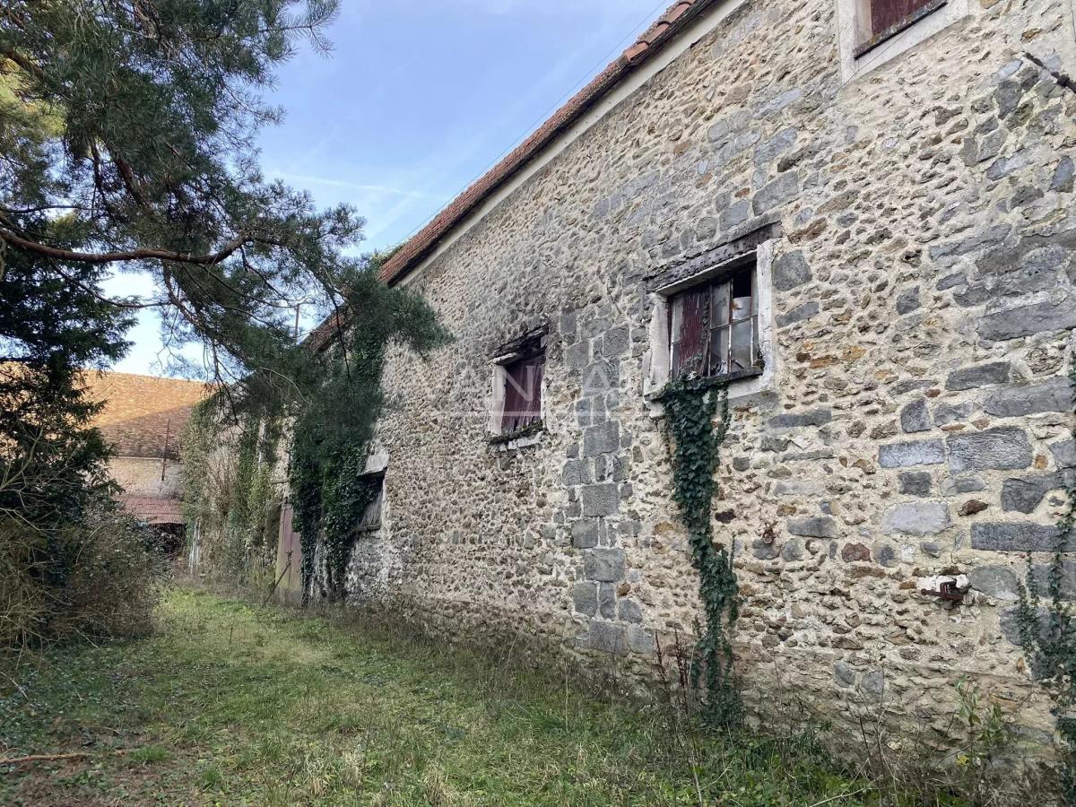 Corps de ferme à fort potentiel – Opportunité investisseurs aux portes de Melun