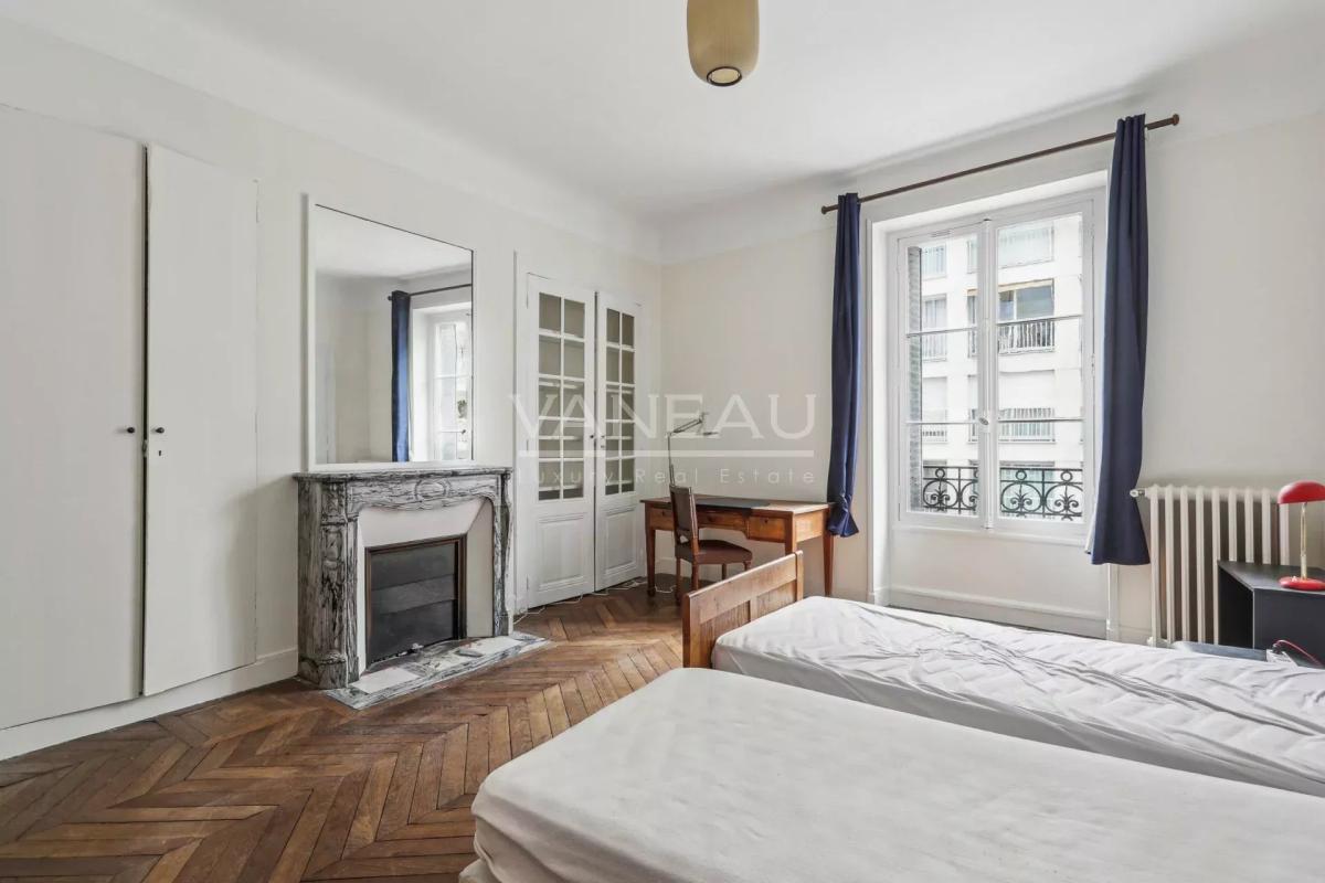 Paris VIe - Maison Bourgeoise, à quelques pas du jardin du Luxembourg