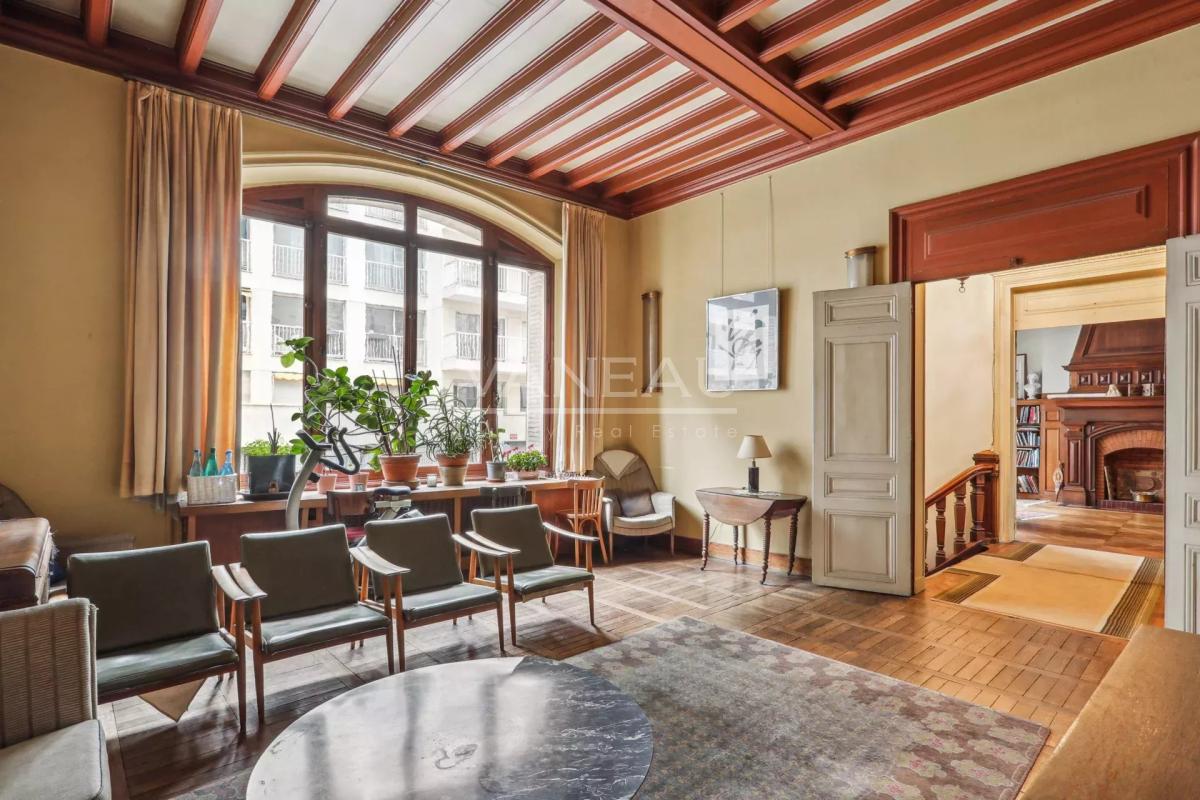 Paris VIe - Maison Bourgeoise, à quelques pas du jardin du Luxembourg