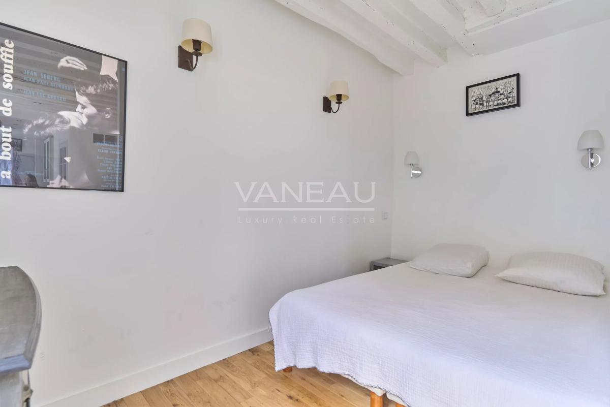 Paris IVᵉ - Place des Vosges -  Charmant pied à terre - ensoleillé et calme