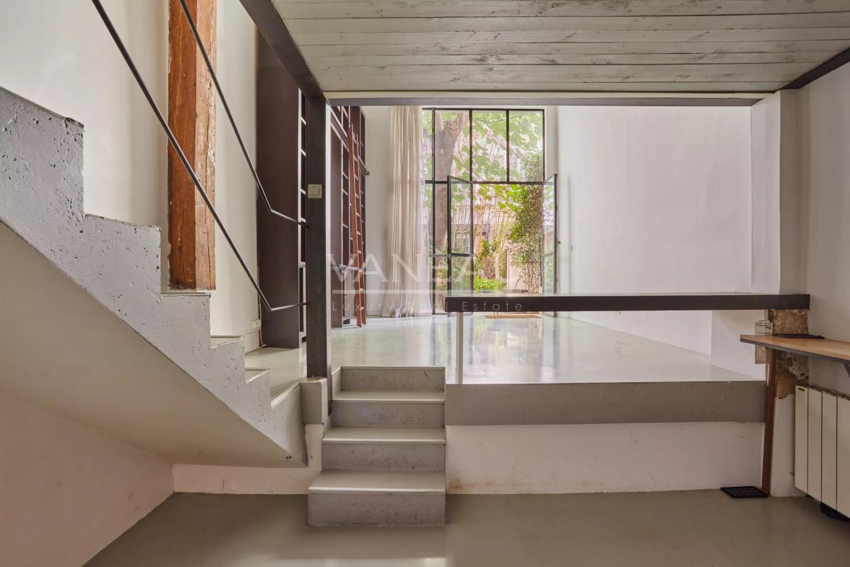 Paris Xe - Albert Thomas / Lancry - Charmant loft sur une cour arborée avec espace extérieur.