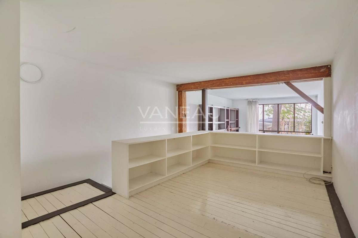 Paris Xe - Albert Thomas / Lancry - Charmant loft sur une cour arborée avec espace extérieur.