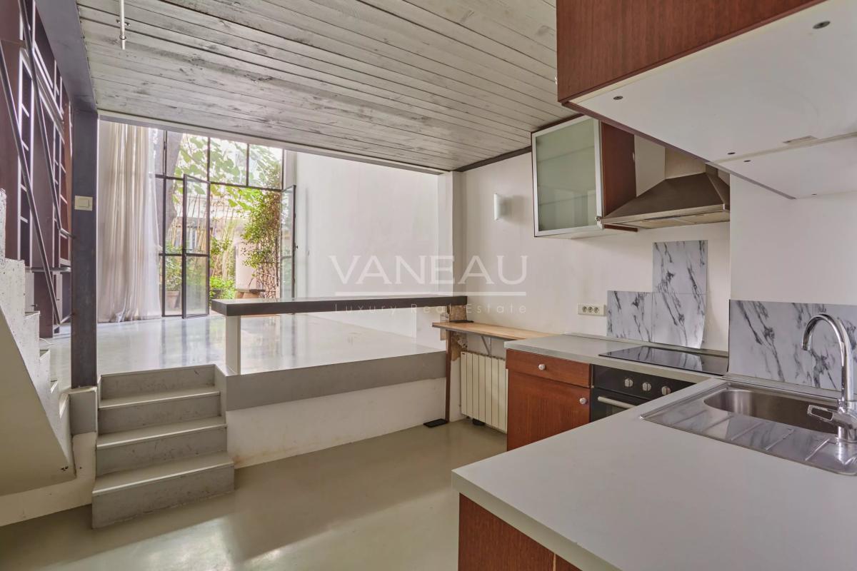 Paris Xe - Albert Thomas / Lancry - Charmant loft sur une cour arborée avec espace extérieur.
