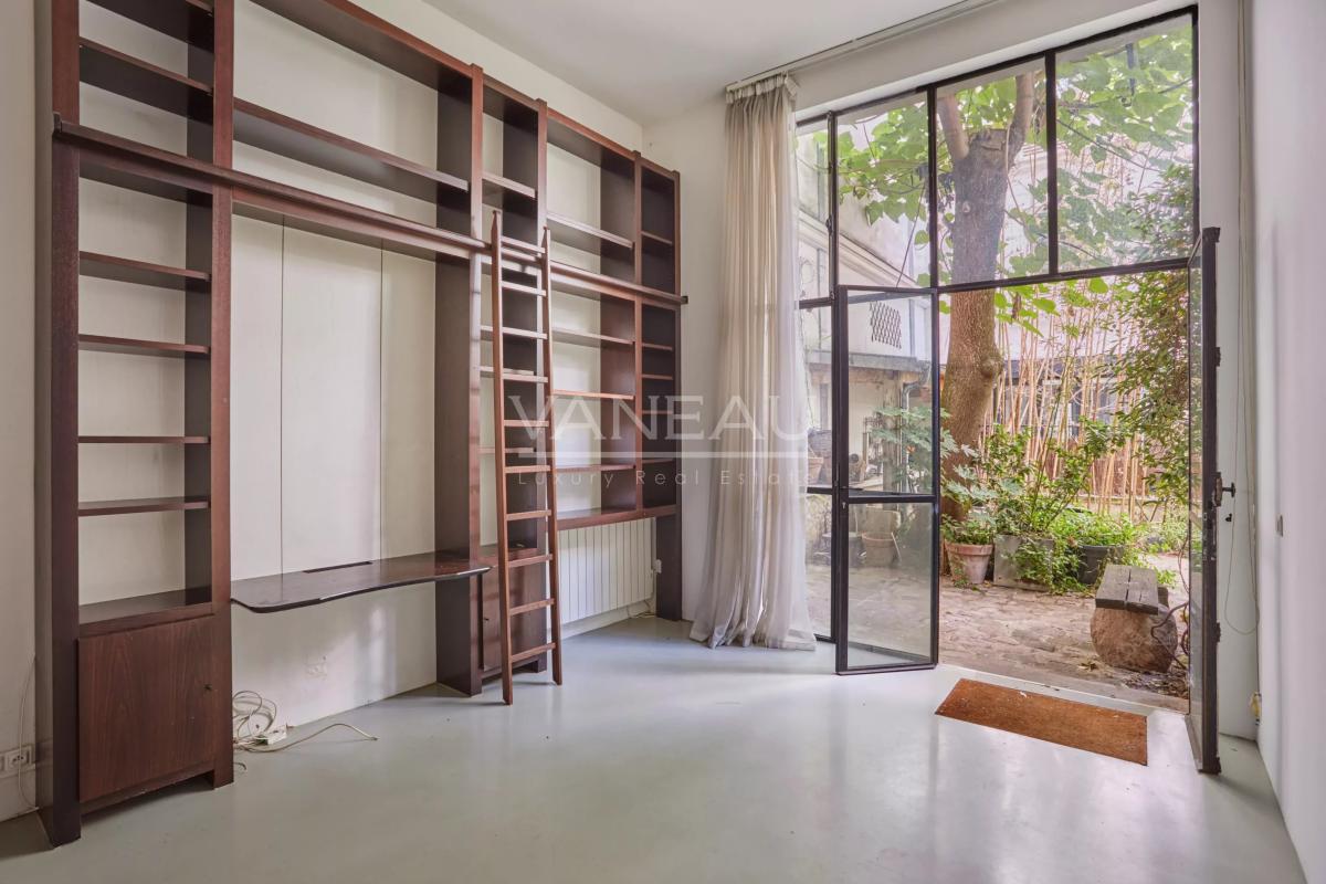 Paris Xe - Albert Thomas / Lancry - Charmant loft sur une cour arborée avec espace extérieur.