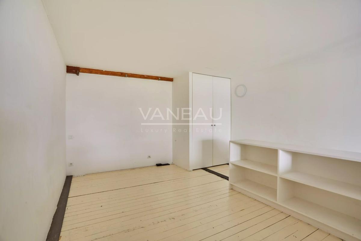 Paris Xe - Albert Thomas / Lancry - Charmant loft sur une cour arborée avec espace extérieur.