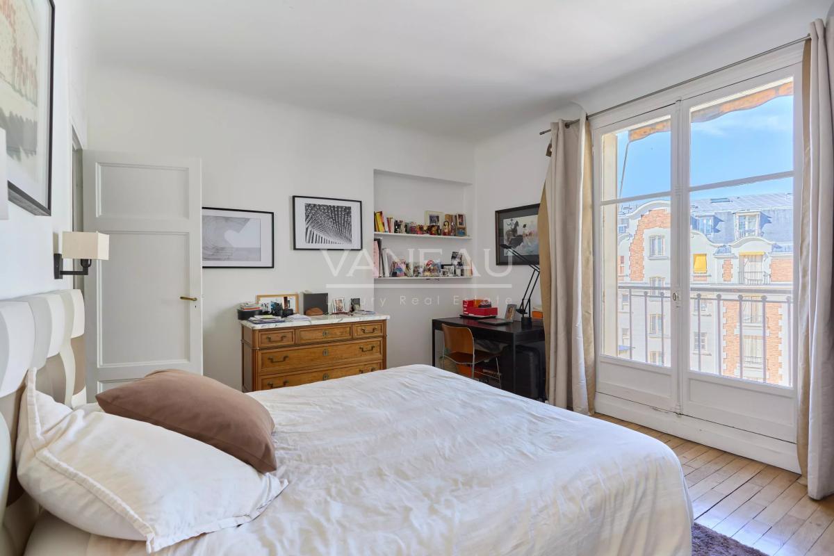 Neuilly - Saint-James - Appartement familial - Dernier étage noble
