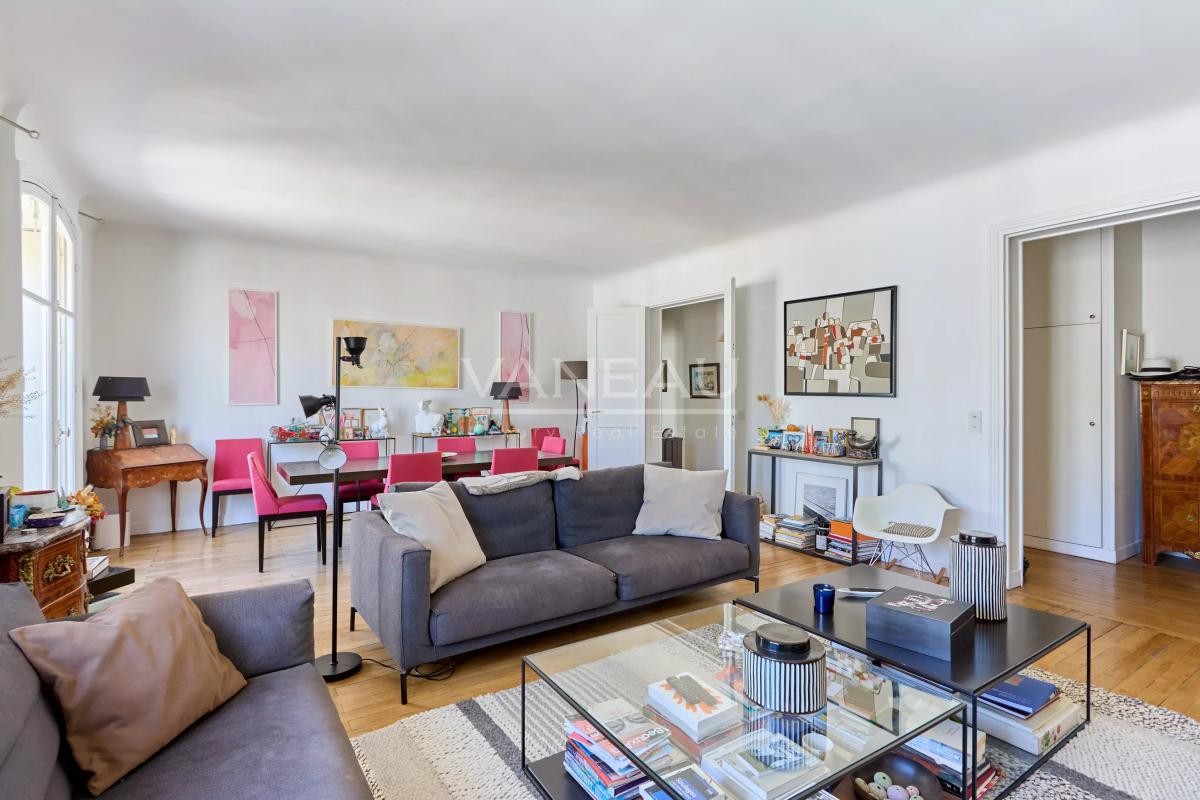 Neuilly - Saint-James - Appartement familial - Dernier étage noble