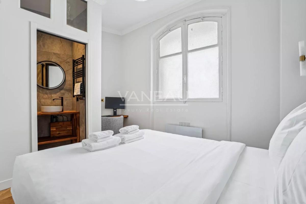 Paris XVIe-Trocadéro-Superbe appartement de 7 pièces prêt à vivre.