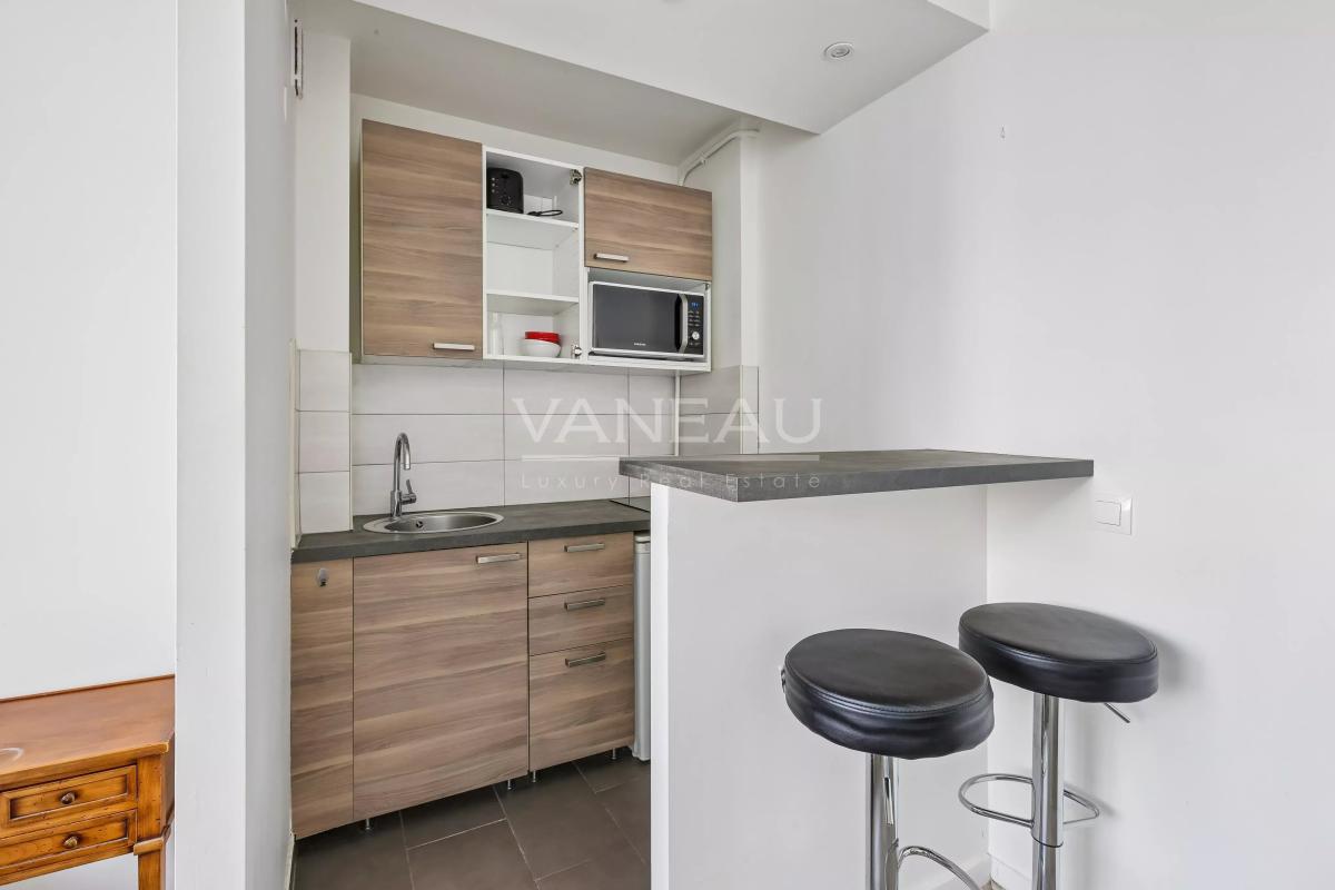 Paris XVe - Convention - Studio - vue dégagée