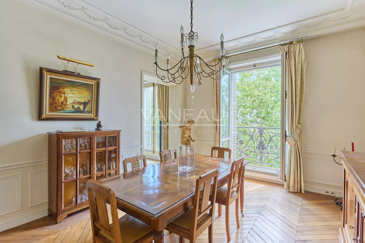 Paris IVᵉ - Appartement 4 pièces avec vue sur la Seine