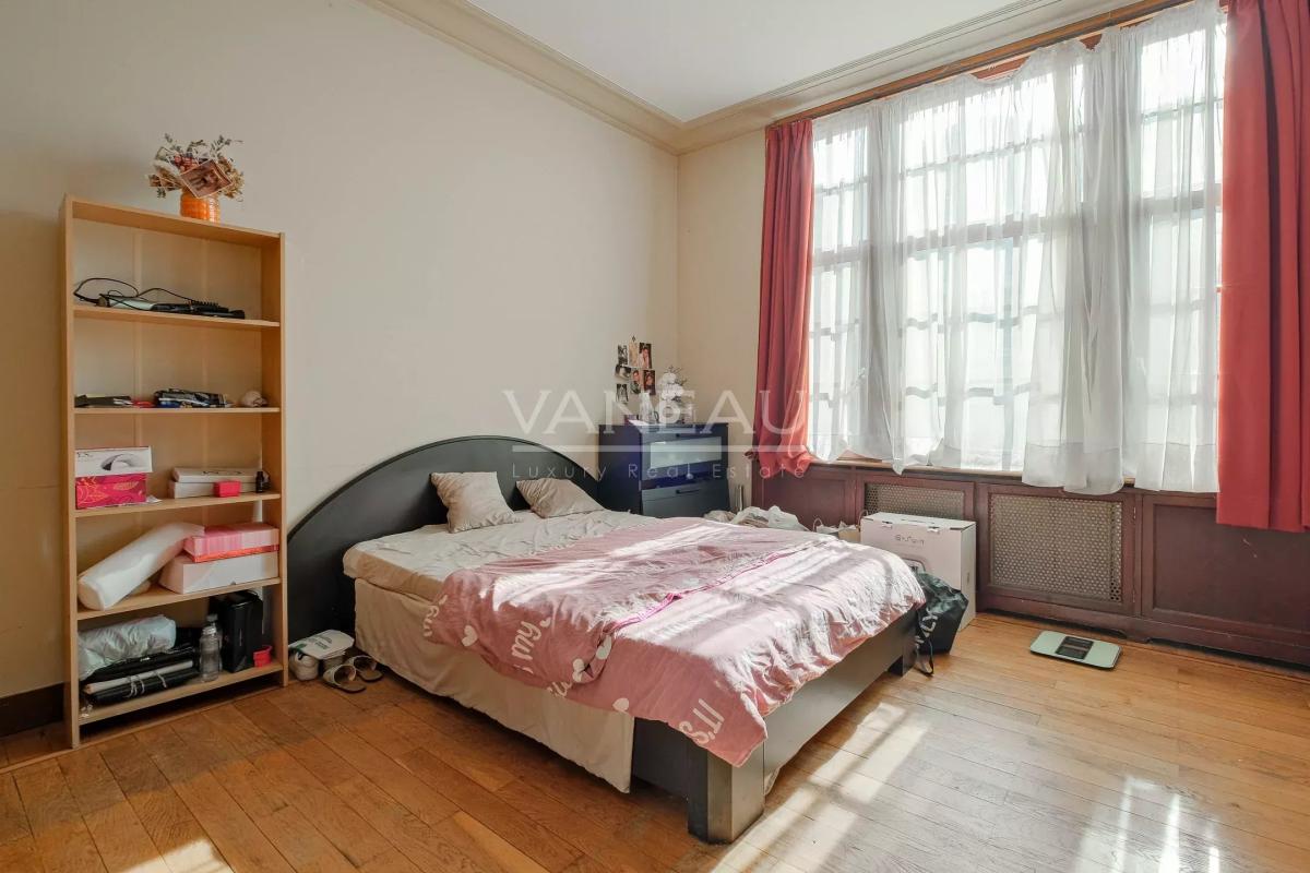 Magnifique Hôtel de maître de ± 600 m², jardin et garage