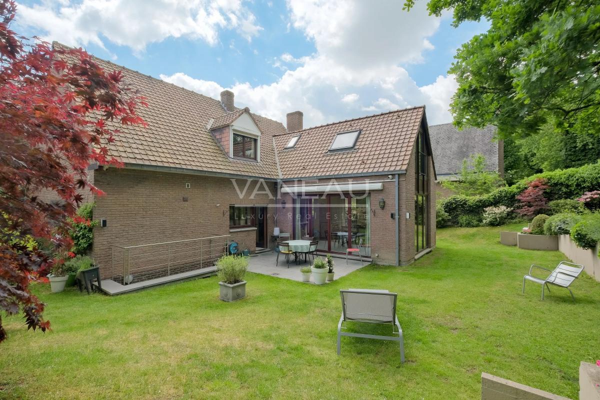 Superbe villa 4 chambres + jardin à Uccle !