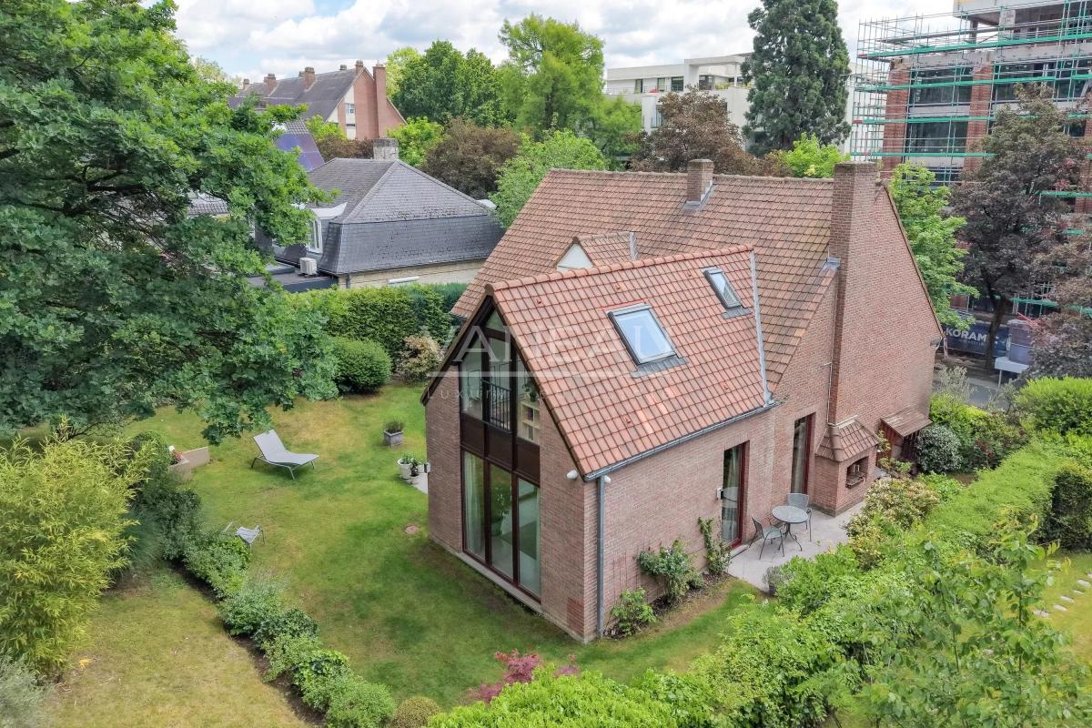 Superbe villa 4 chambres + jardin à Uccle !