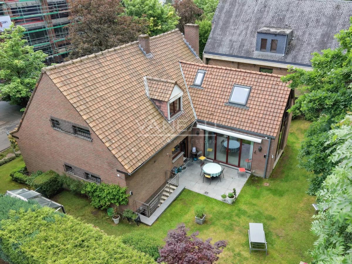 Superbe villa 4 chambres + jardin à Uccle !