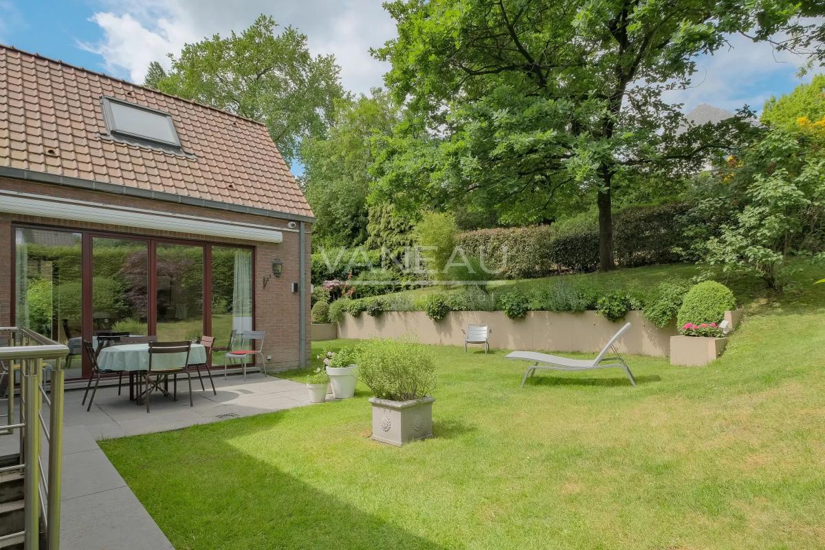 Superbe villa 4 chambres + jardin à Uccle !