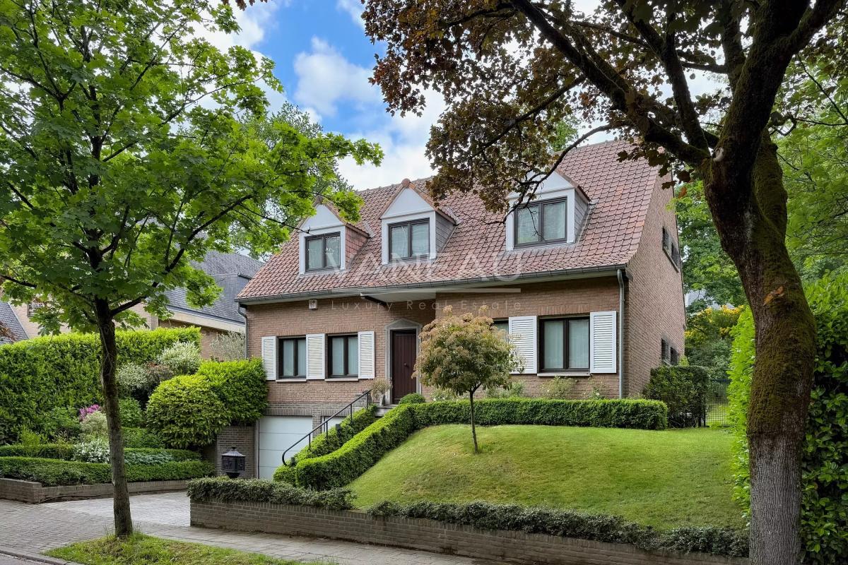 Superbe villa 4 chambres + jardin à Uccle !