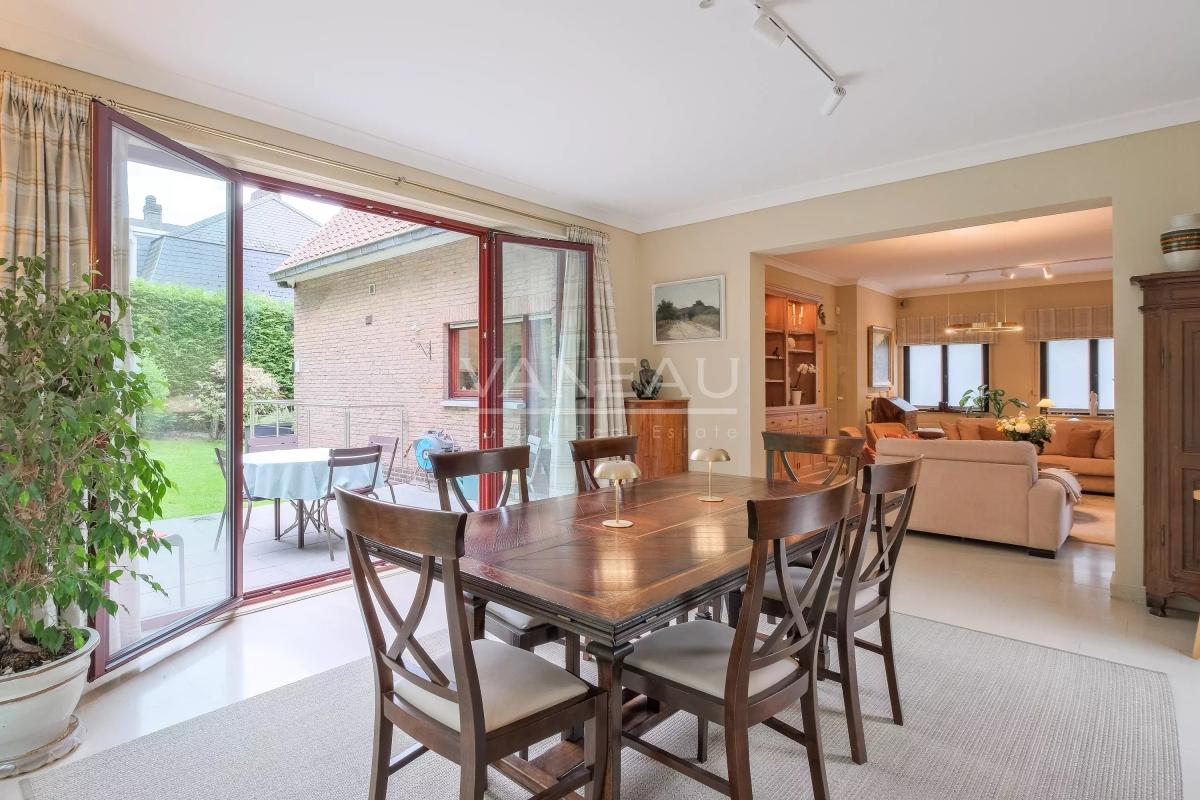 Superbe villa 4 chambres + jardin à Uccle !