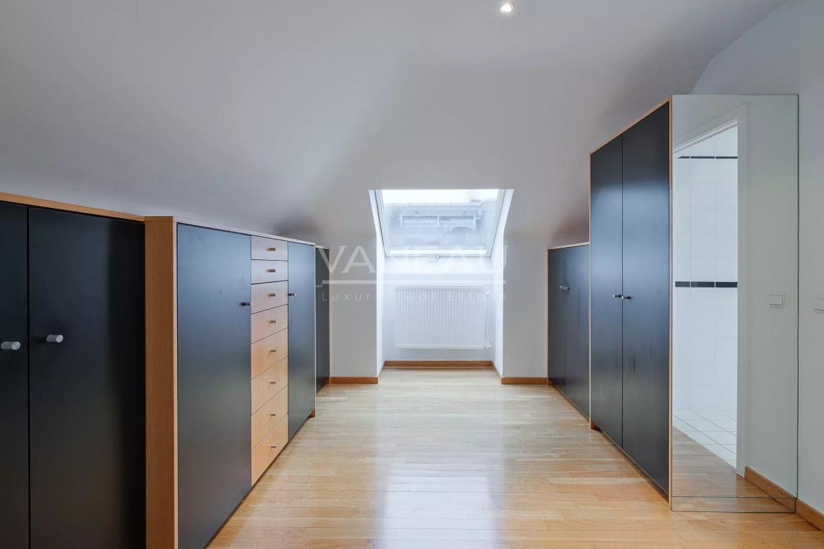 Parc Brugmann - Villa de ± 450 m² bruts avec jardin & garage
