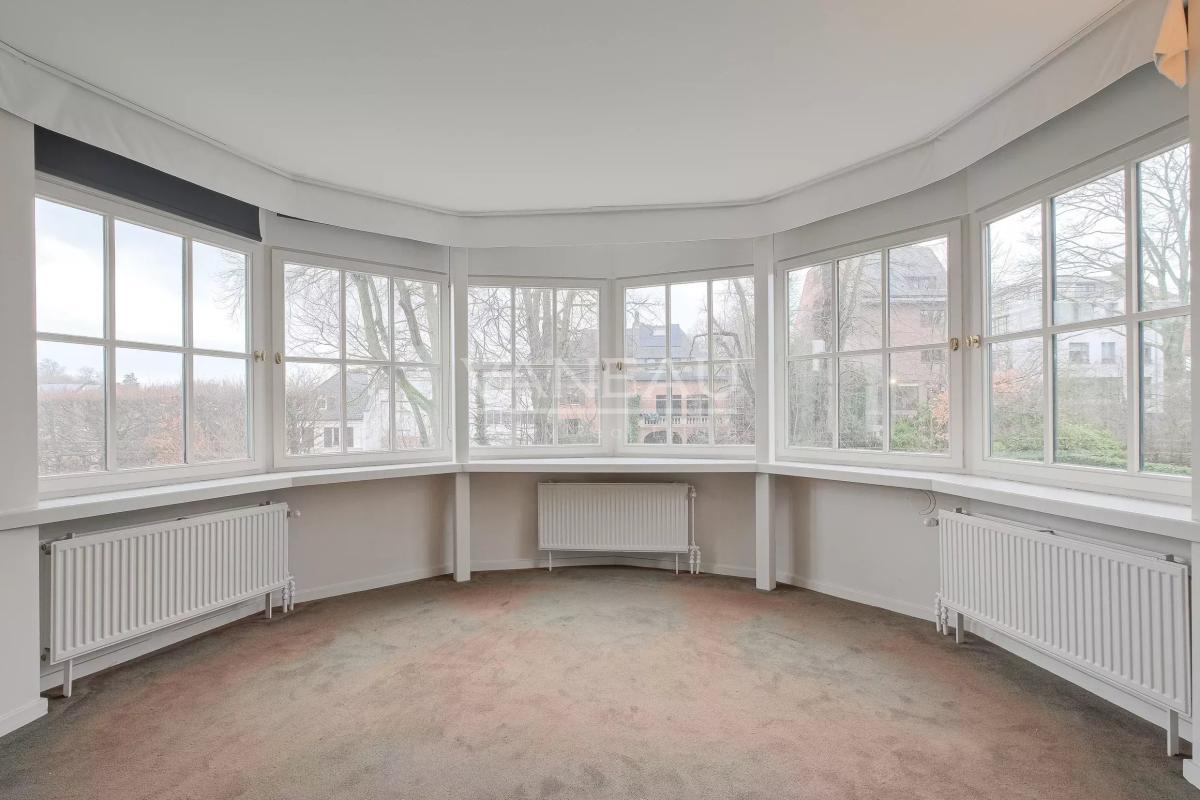 Parc Brugmann - Villa de ± 450 m² bruts avec jardin & garage