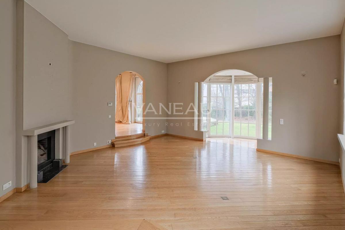 Parc Brugmann - Villa de ± 450 m² bruts avec jardin & garage