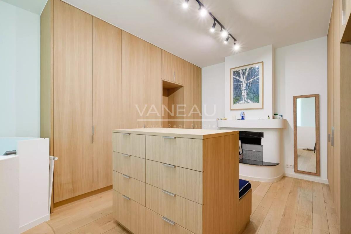 SPLENDIDE VILLA NEUVE DE ± 690 M² BRUTS AVEC JARDIN & PISCINE