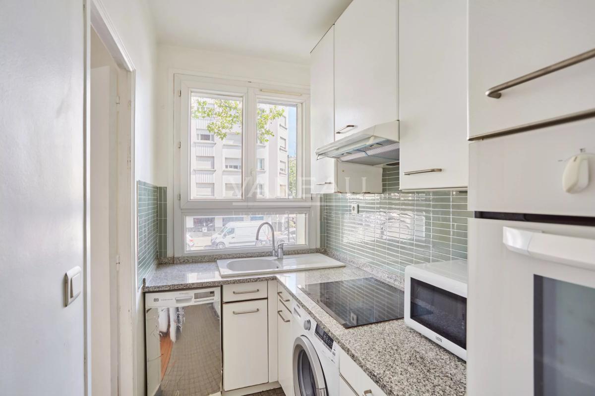 Boulogne proche Porte de Saint Cloud 3 pièces 62.67 m²