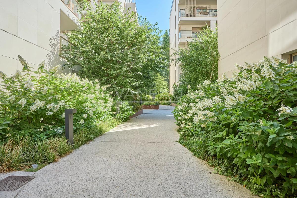 Familial - Trois chambres - Immeuble 2023 - Loggias et Parkings