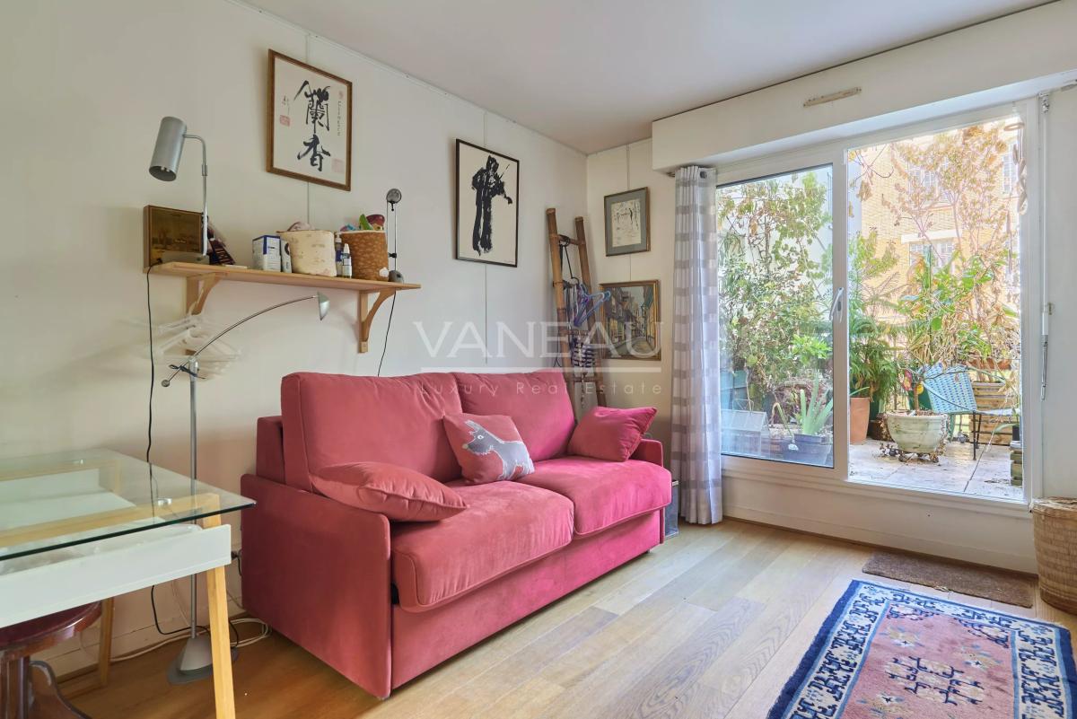 Paris XV - Cambronne : Appartement quatre pièces avec terrasse et balcon
