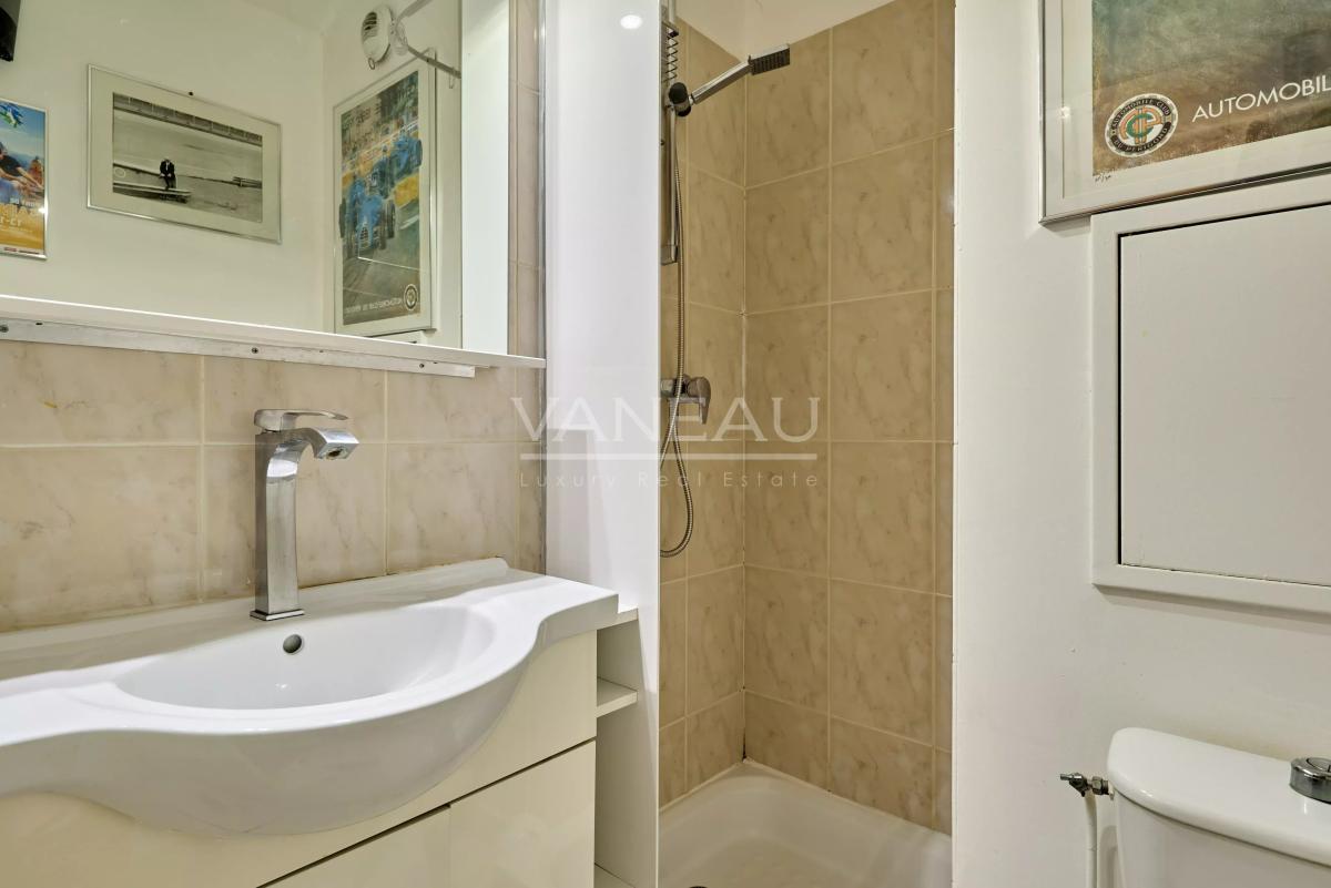 Paris XV - Cambronne : Appartement quatre pièces avec terrasse et balcon