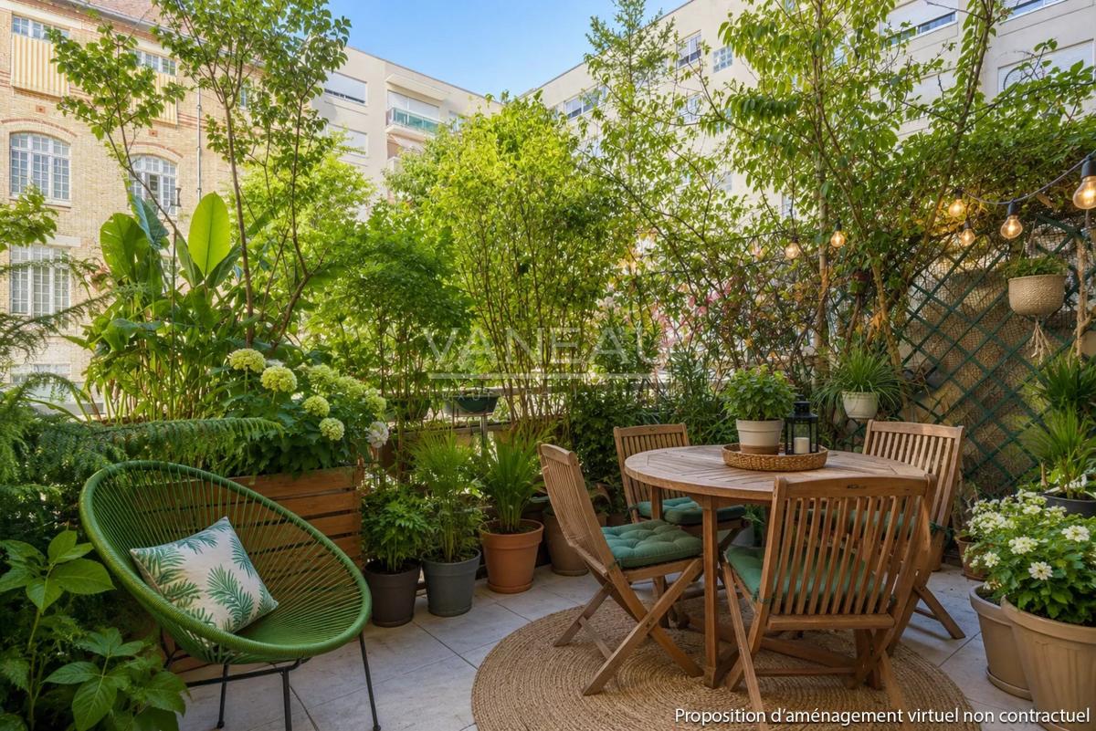 Paris XV - Cambronne : Appartement quatre pièces avec terrasse et balcon