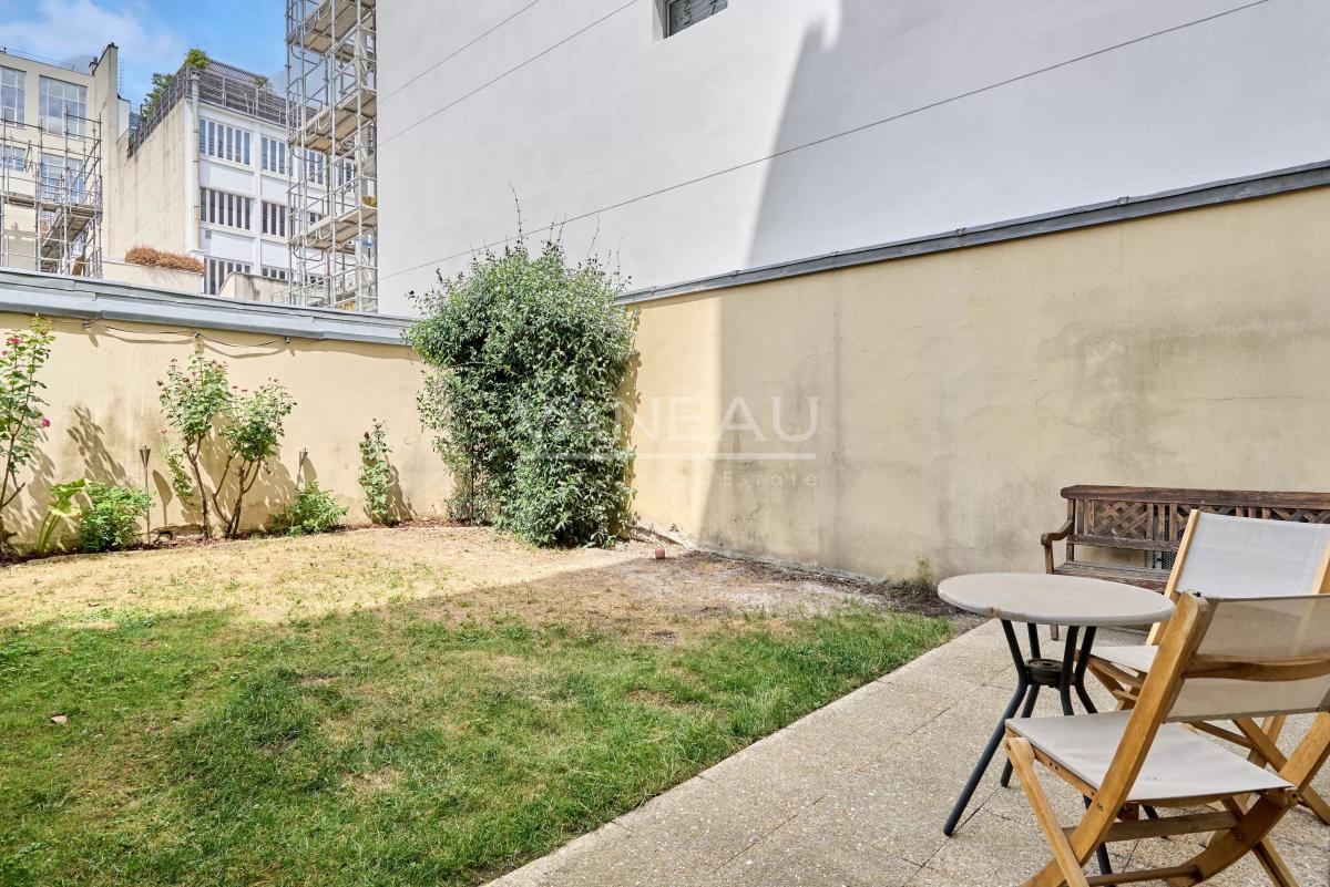 Boulogne-Billancout - Juste Limite Paris XVIè - Jardin intérieur à usage Privatif, rue Résidentielle