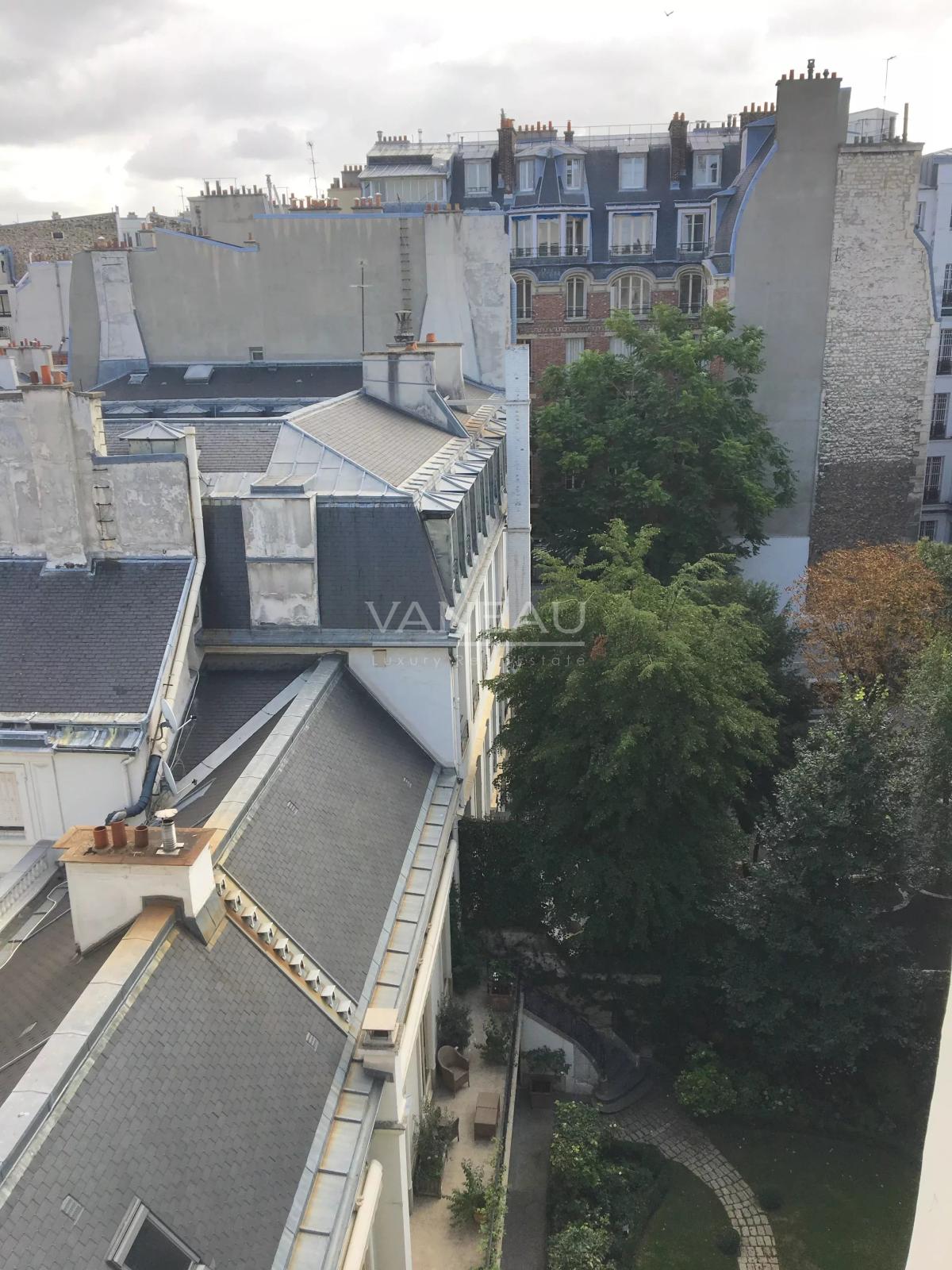 Élégant studio rénové à deux pas du Bon Marché