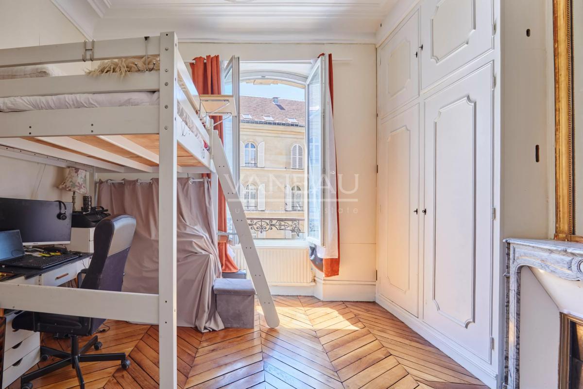 PARIS 7 - RUE DE BABYLONE - 2 chambres