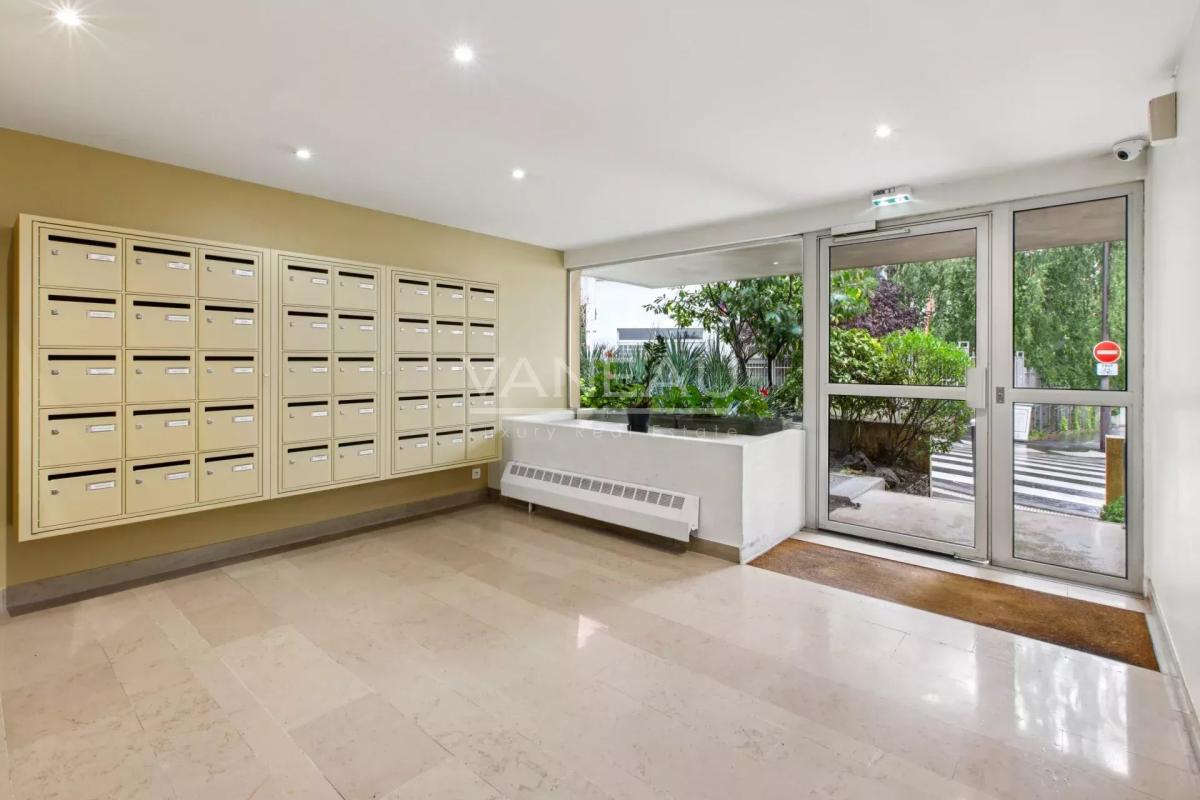 Paris XIXe - Rue de Romainville - Studio -