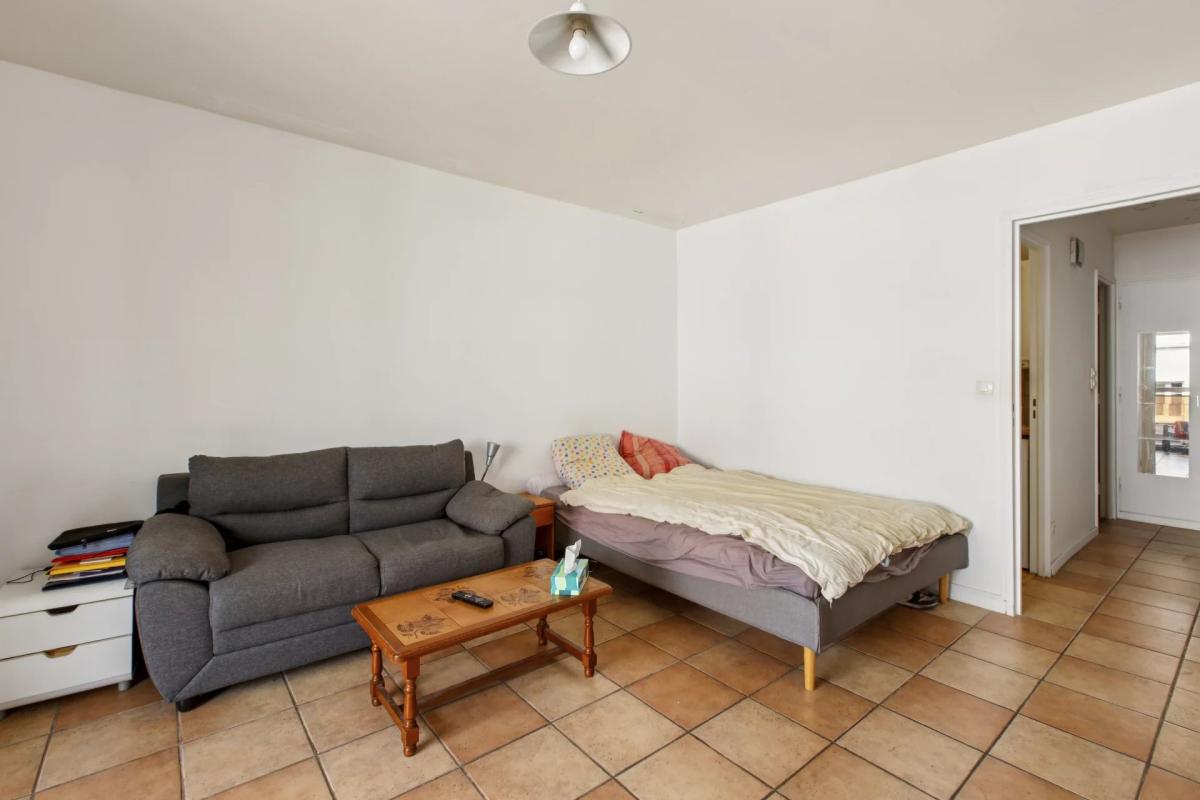 Paris XIXe - Rue de Romainville - Studio -