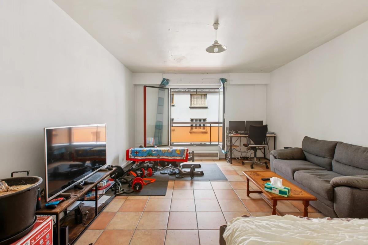 Paris XIXe - Rue de Romainville - Studio -