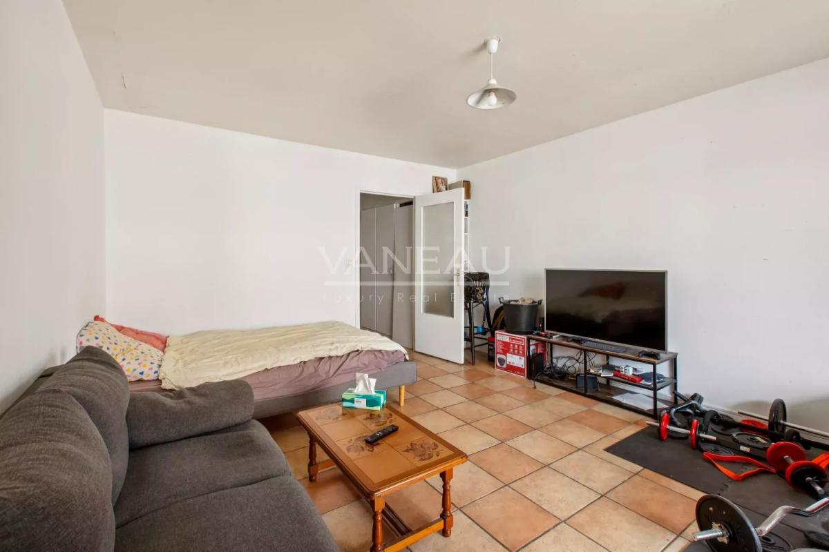 Paris XIXe - Rue de Romainville - Studio -