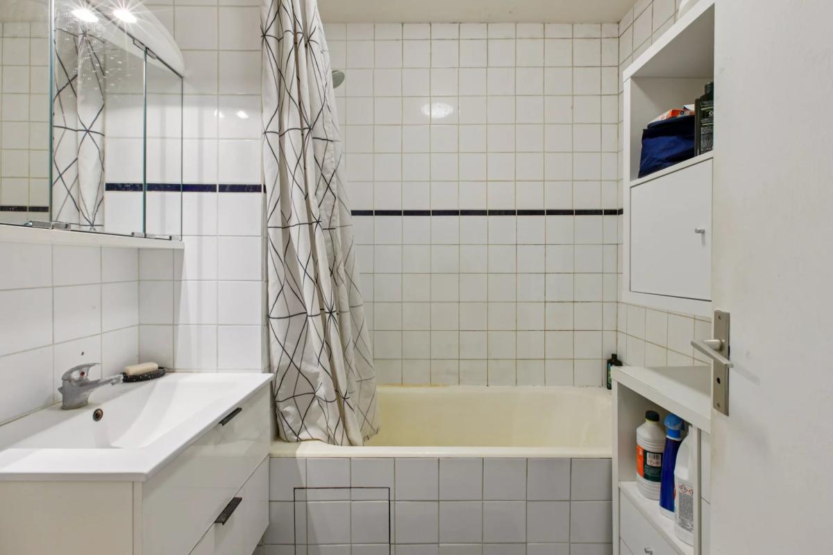Paris XIXe - Rue de Romainville - Studio -