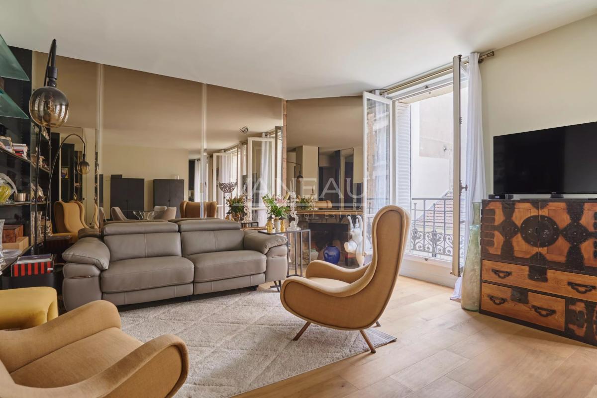 PARIS XVe - Cambronne / Commerce : spacieux deux pièces rénové