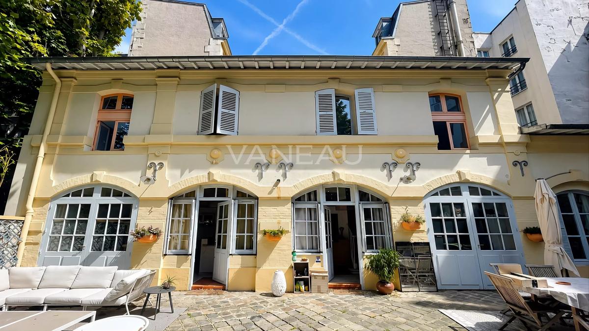 Maison exceptionnelle avec 320 m2 de jardin - confidentiel -