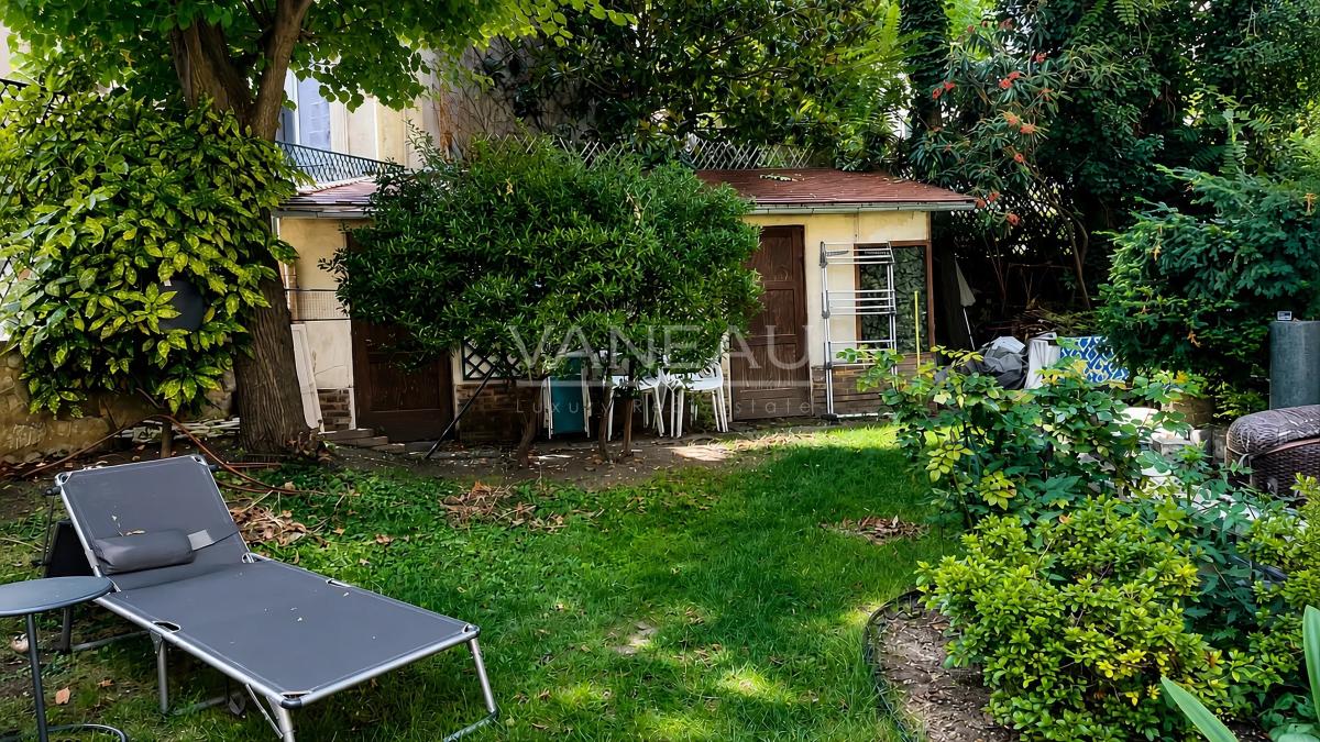 Maison exceptionnelle avec 320 m2 de jardin - confidentiel -