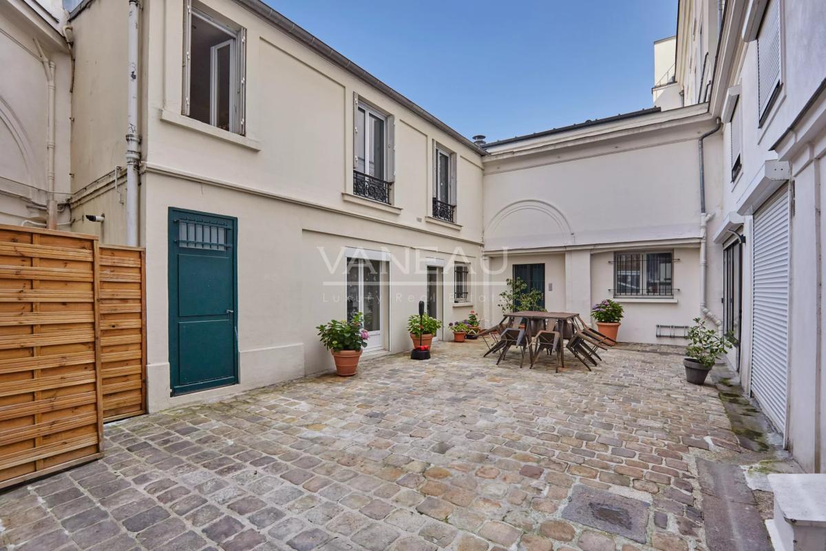 Nouvelle Athènes - 2 pièces d'exception mêlant charme de l'ancien et ambiance loft -