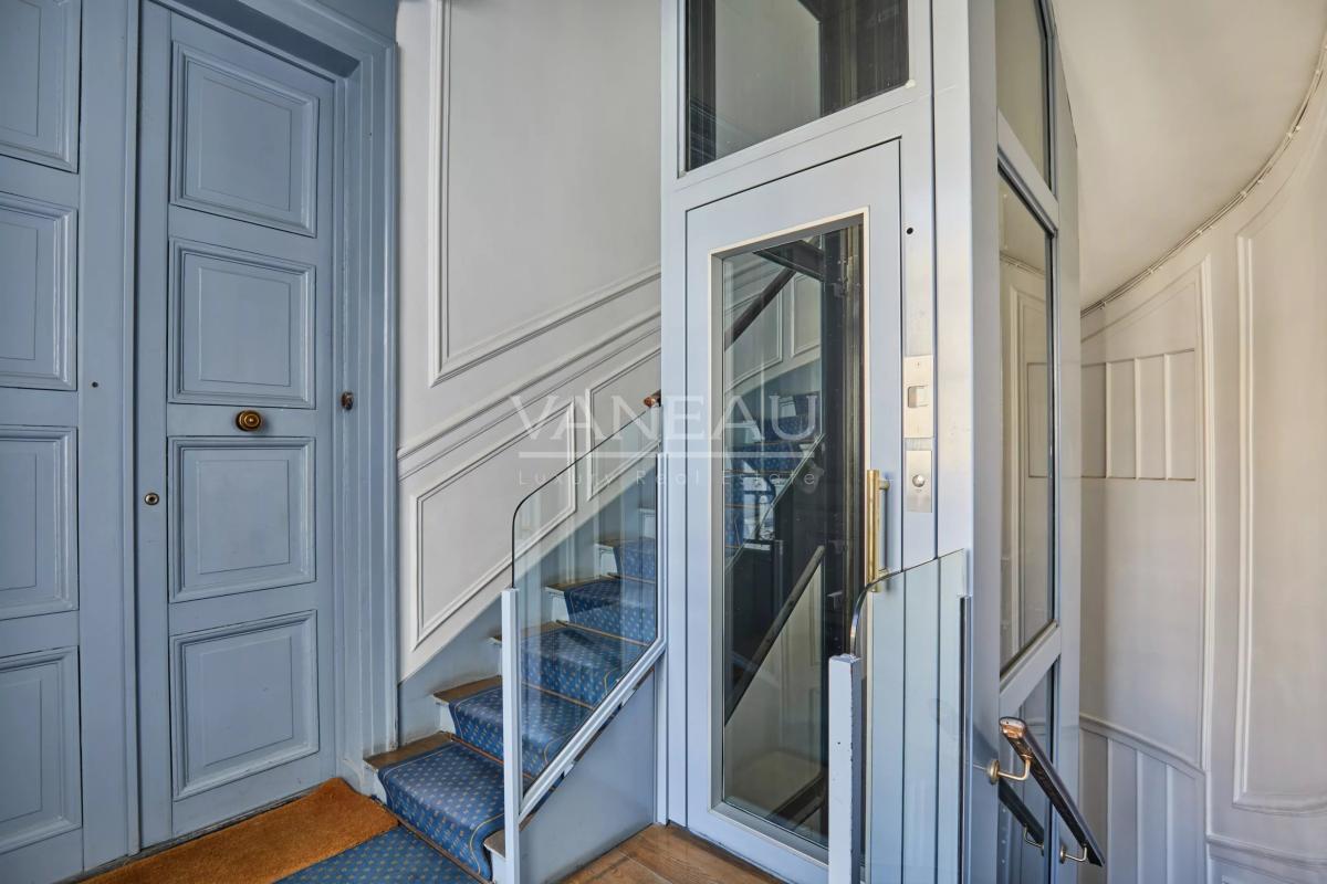 Nouvelle Athènes - 2 pièces d'exception mêlant charme de l'ancien et ambiance loft -