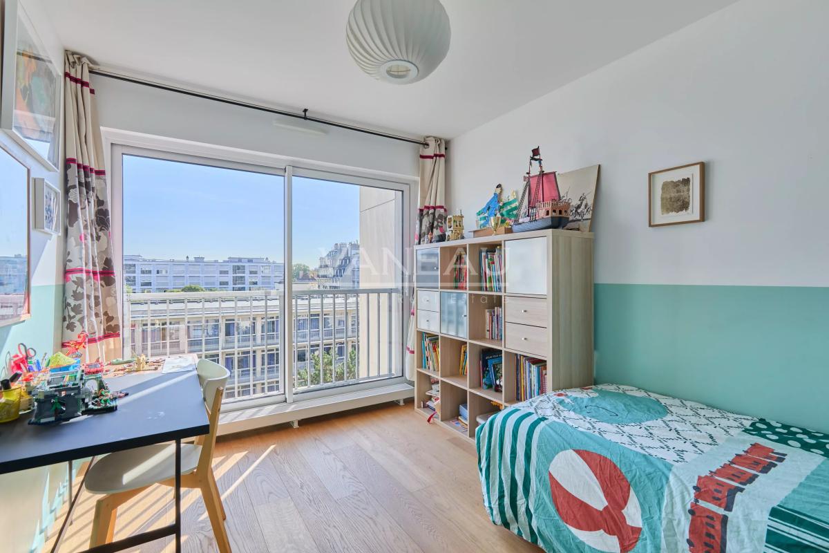 Paris VIe - Vavin / Notre-Dame-des-Champs - Appartement familial en étage élevé
