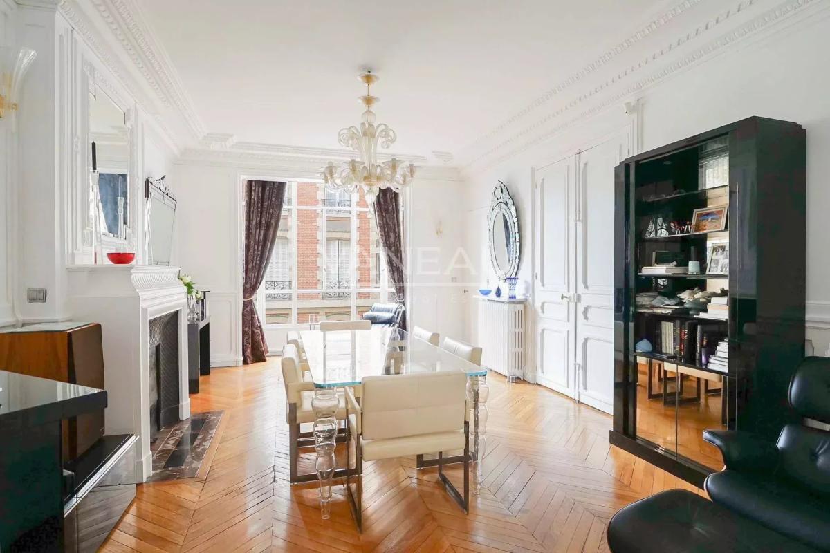 PARIS XVI - Chaillot | Élégant appartement de réception et familial de 210 m².