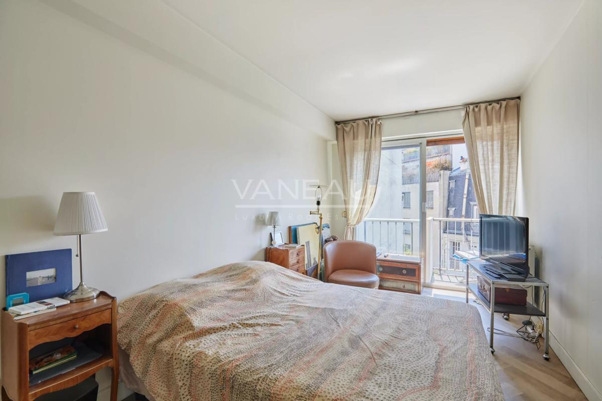 Paris XVIe - Place Mexico - Appartement traversant vendu occupé