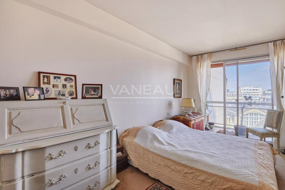 Paris XVIe - Place Mexico - Appartement traversant vendu occupé