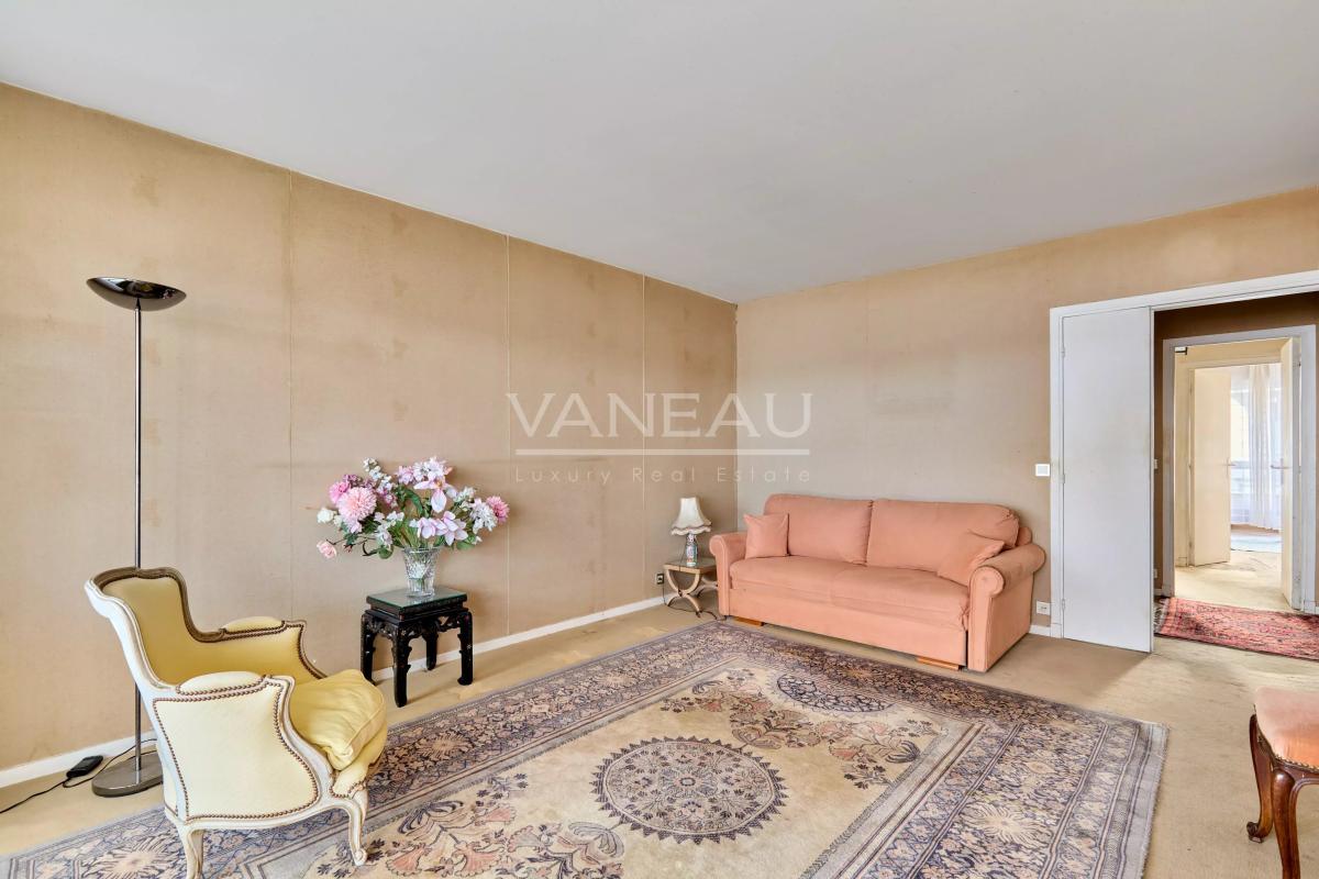 Paris XVe - Cambronne - Appartement trois pièces avec balcon